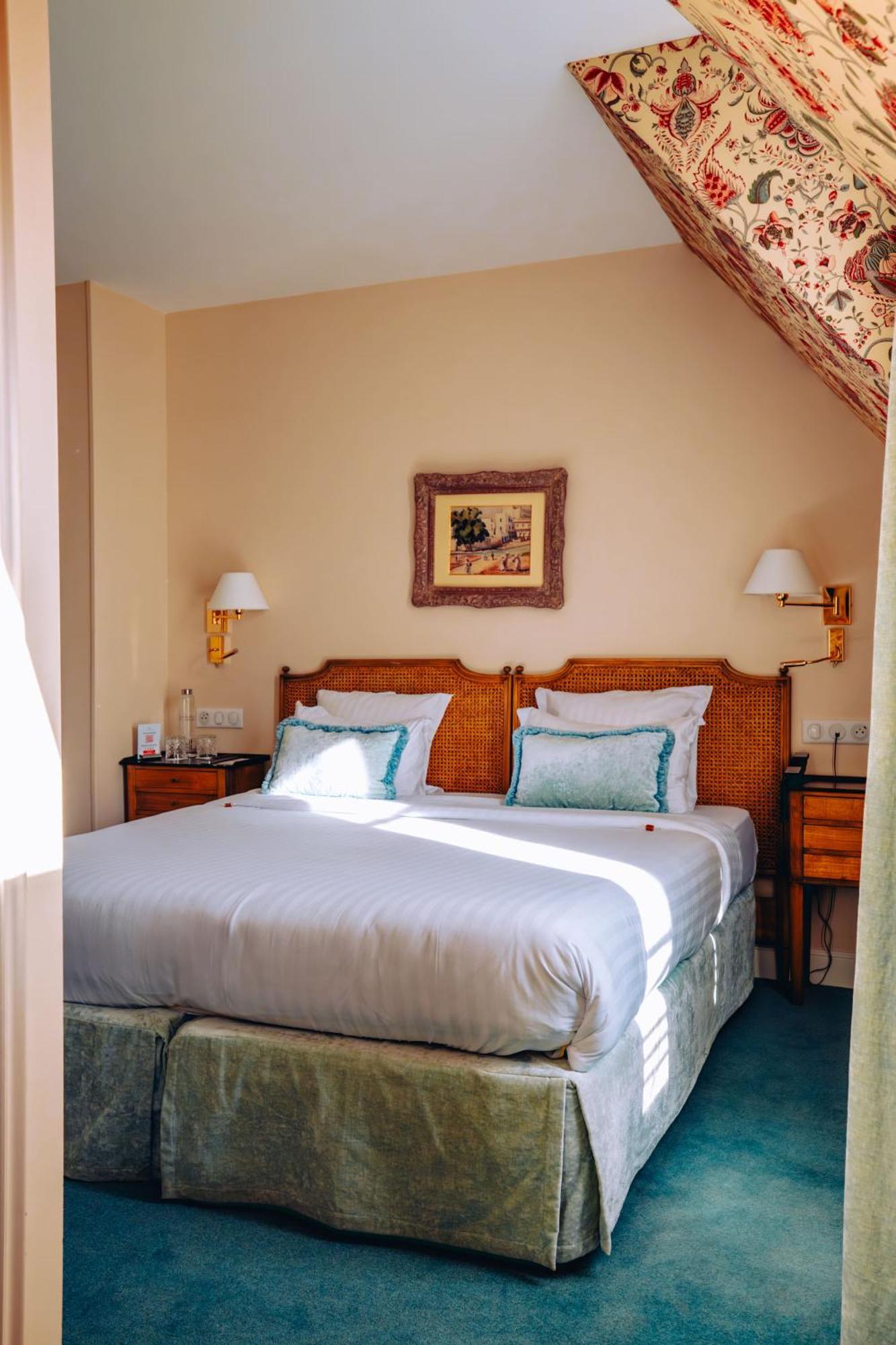 โฮเทล เรอแล มาเดอเลน Hotel ปารีส ภายนอก รูปภาพ
